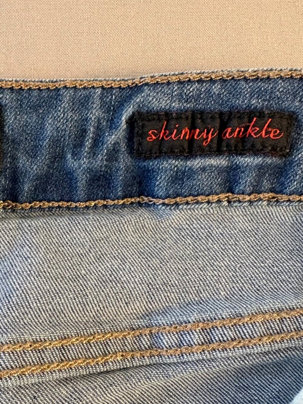 Embroidered Floral Jeans Women Size 8 Boho Raw Hem Straight Leg Denim - Picture 9 of 12